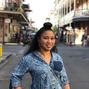 Meet your Posher, Dominique
